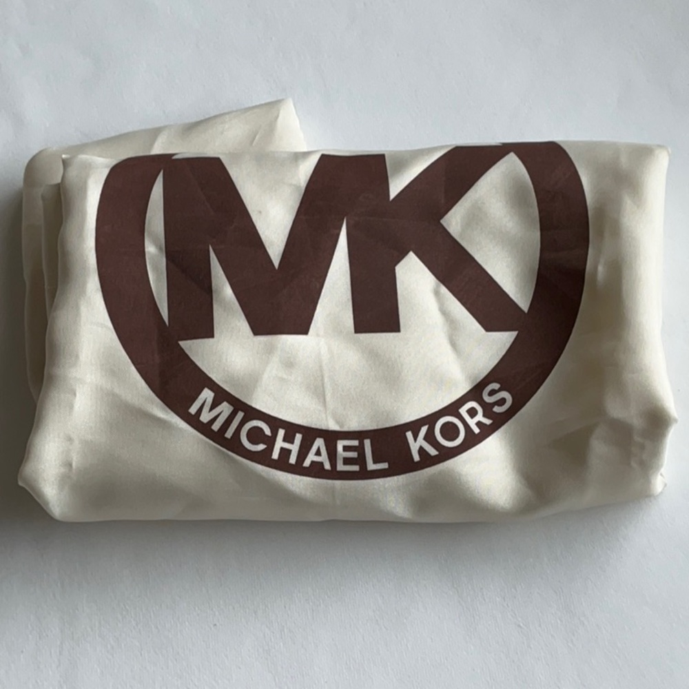 Michael Kors White Drawstring Bag - image 5